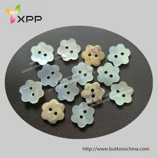 Flower Shape Agoya Natural Shell Button